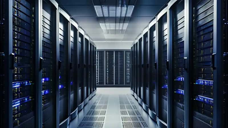 Dlaczego polskie kancelarie prawne przechodzą na self-hosted AI: RODO i tajemnica adwokacka w 2026 roku